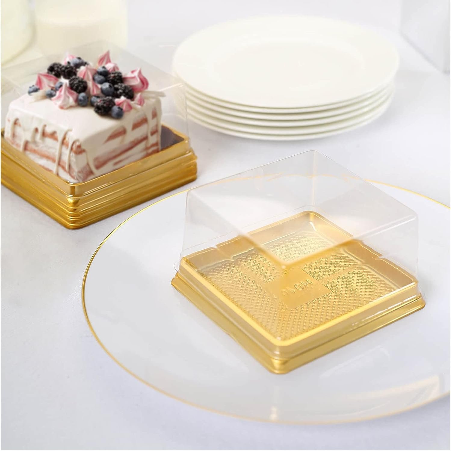 manufacturer direct tableclothsfactory 50 pack | clear/gold square mini plastic dessert party favor boxes, cupcake muffin food containers - 4"x4"x2.5" supplier direct