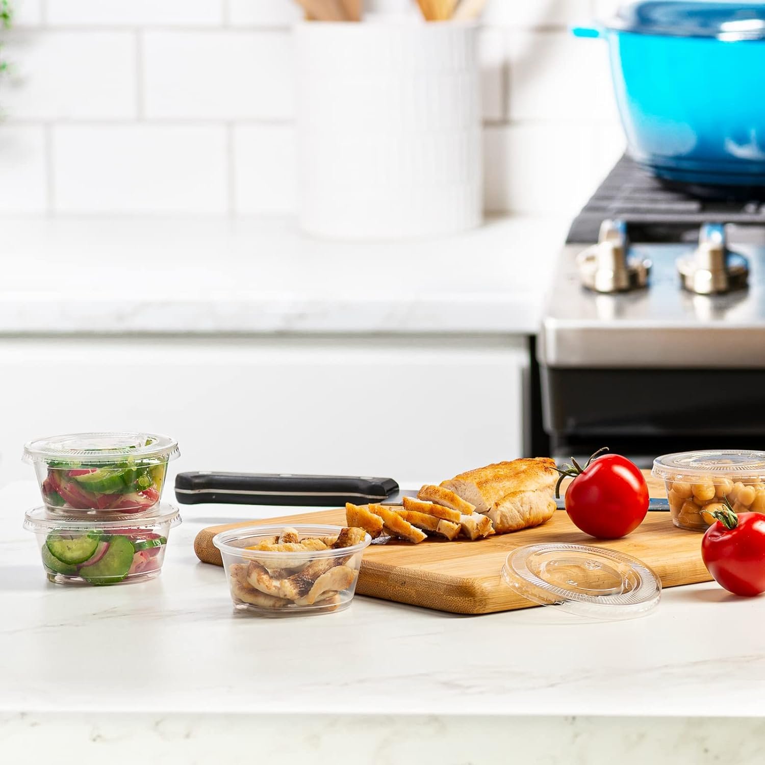 factory direct comfy package [2 oz. - 200 count clear disposable plastic portion cups with lids - soufflé cups, jello shot cups with lids, clear plastic containers perfect for salad dressing and more oem/odm services