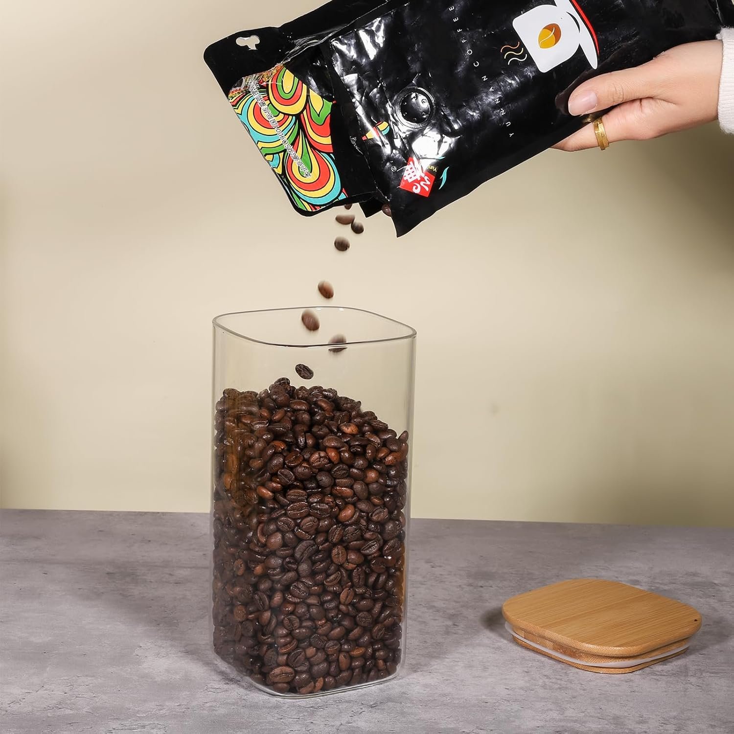 factory direct 50oz glass food storage jars set of 6,glass storage containers clear glass food canister with bamboo lid airtight for serving tea, coffee, flour, sugar, candy, cookie, spice and more (square) oem/odm services